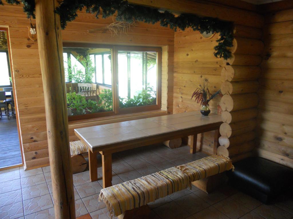 Viesu Maja Forrest Villa Dzimtmisa ภายนอก รูปภาพ