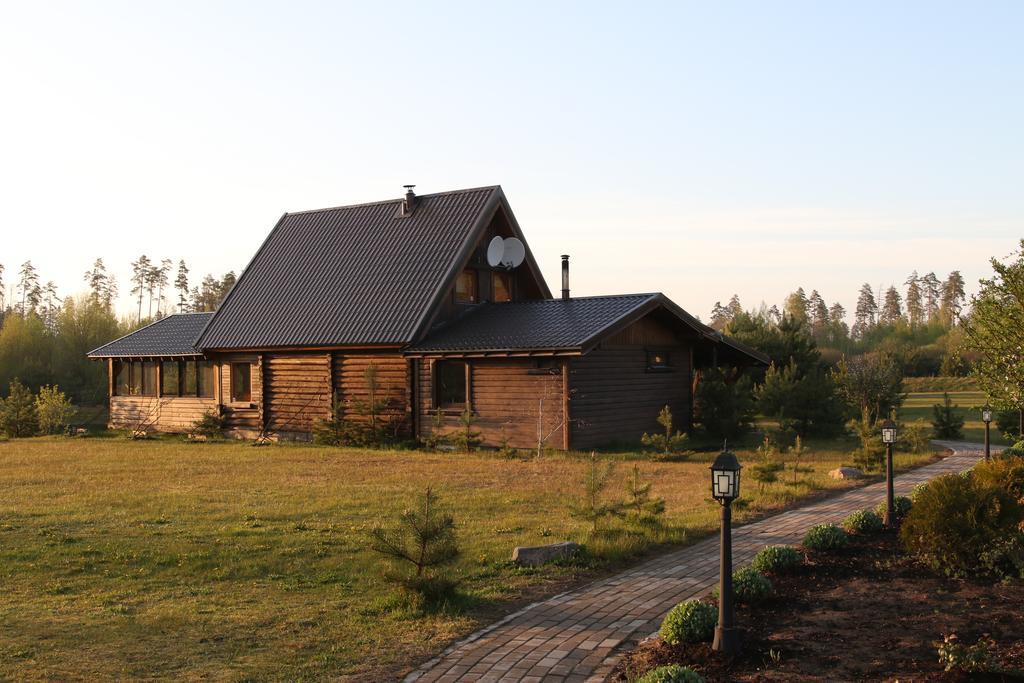 Viesu Maja Forrest Villa Dzimtmisa ภายนอก รูปภาพ