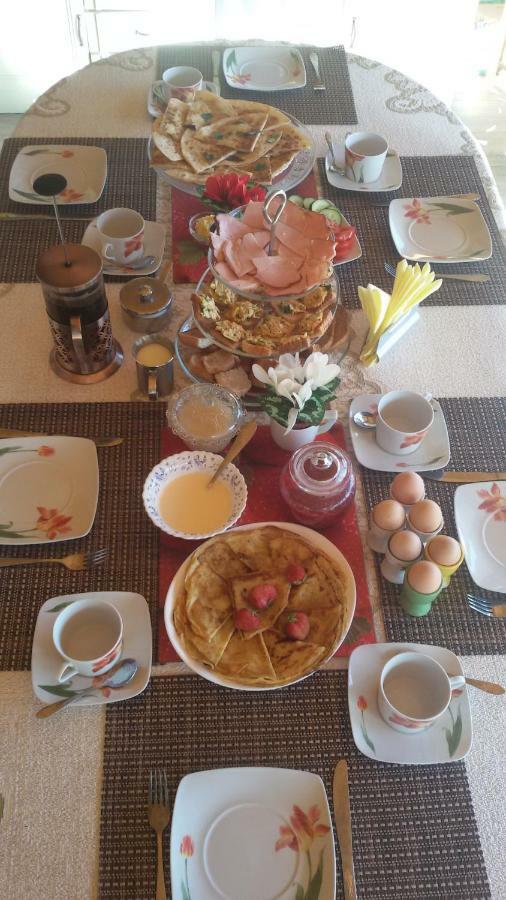 Viesu Maja Forrest Villa Dzimtmisa ภายนอก รูปภาพ